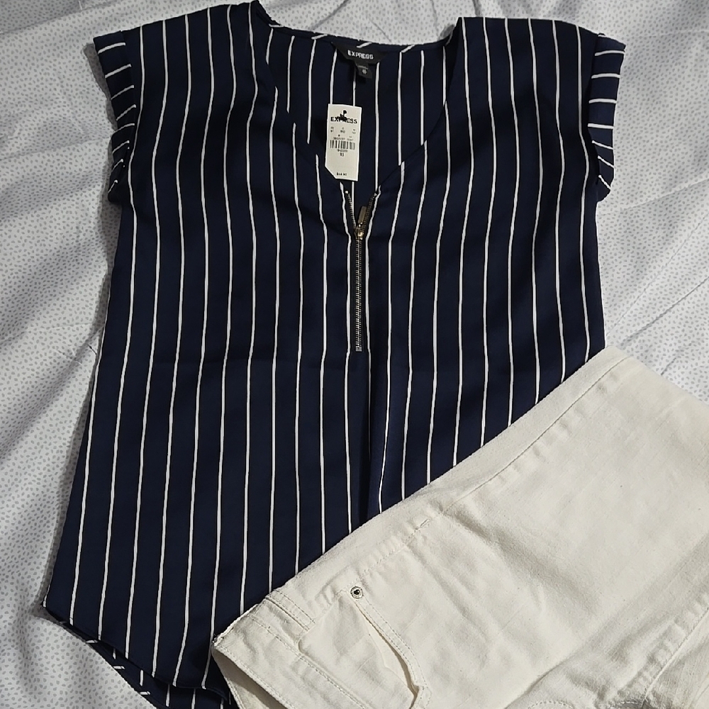 Express Navy Striped Top🔥